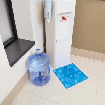 Klein 36cm x 36cm Absorb & Lock HiViz pads